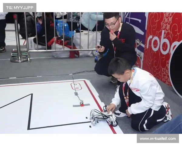 宁夏黄河漂流挑战赛开幕 急流段引入救生机器人保障安全